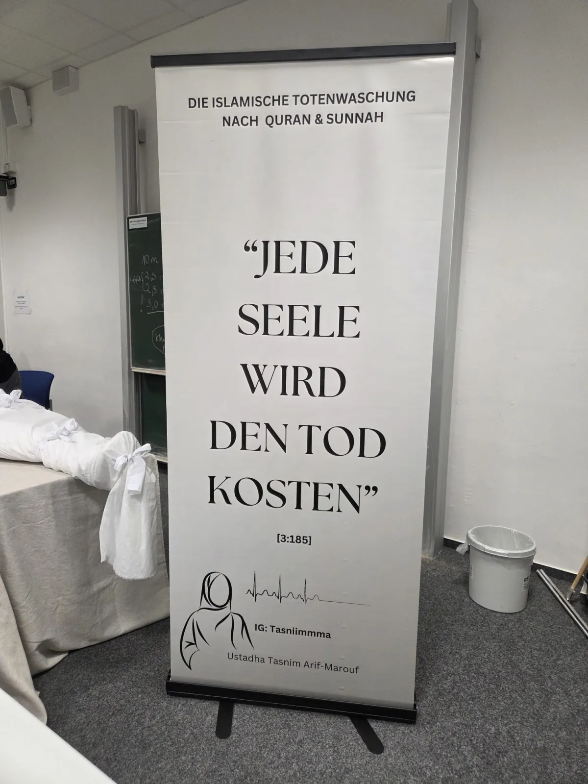 Aufsteller zum Vortrag „Die islamische Totenwaschung nach Quran & Sunnah“